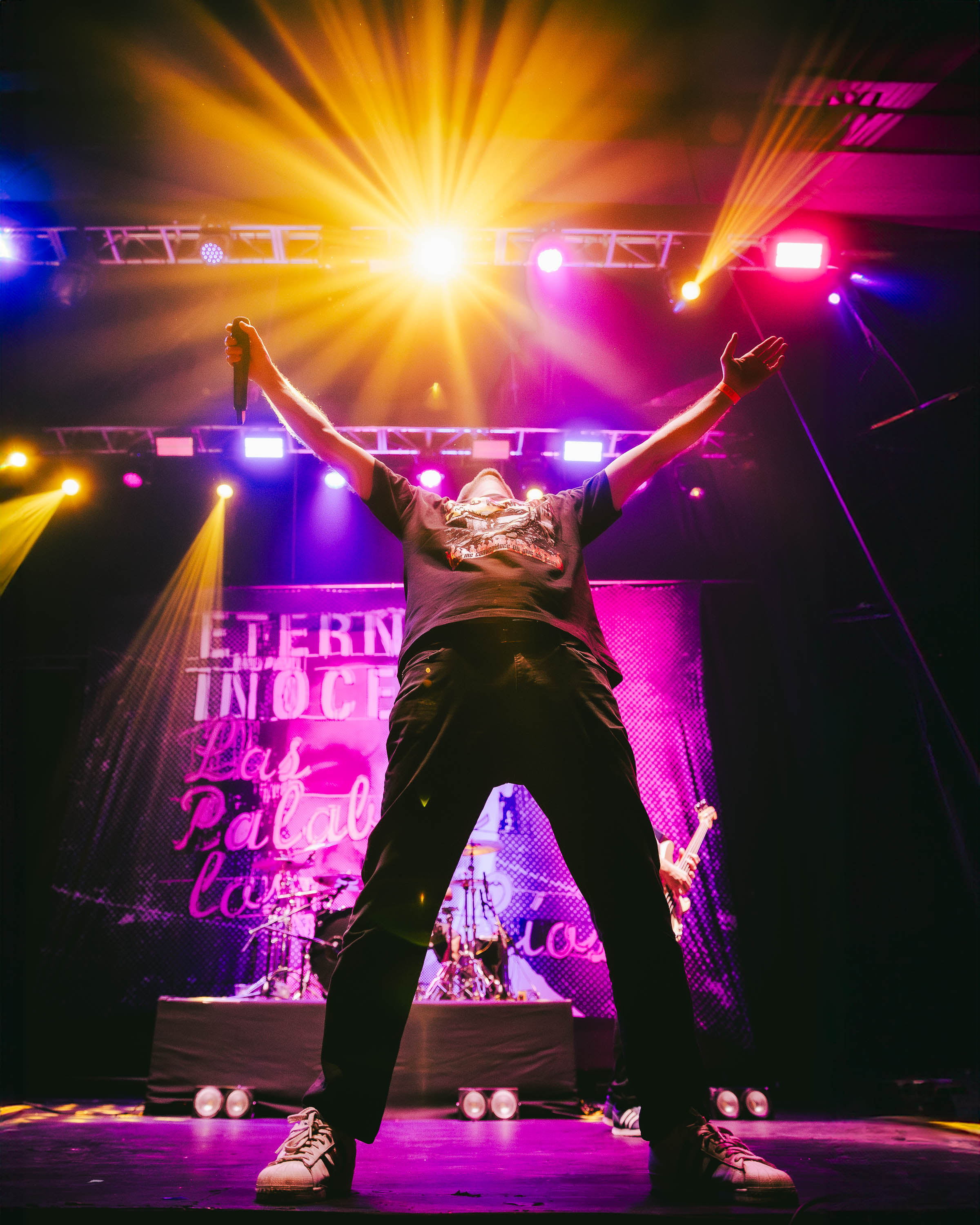 Eterna Inocencia - 20 Años de "Las Palabras y Los Ríos"